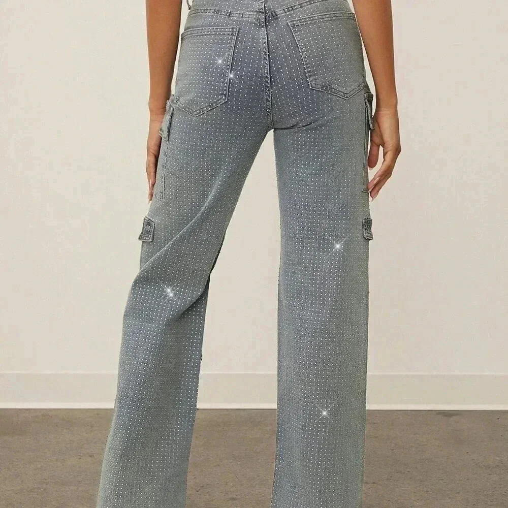 Medium Wash Curvy Women's Flap Pocket Side Cargo Mid Ride Jeans - Picture 6 of 6